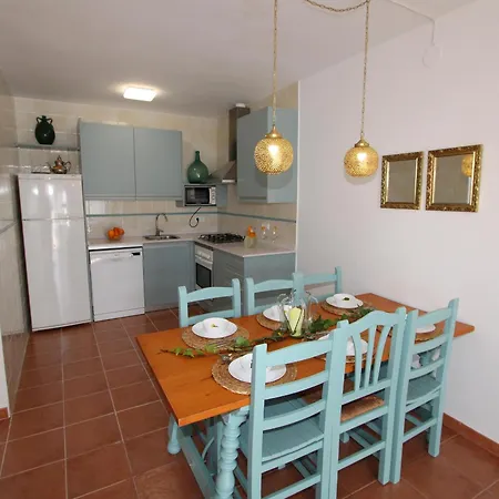 Holiday home Casa Cerca De La Playa, Climatizacion Opcional, Wifi Gratis - Es-184-2