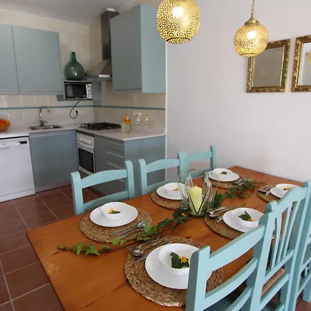 Holiday home Casa Cerca De La Playa, Climatizacion Opcional, Wifi Gratis - Es-184-2 *