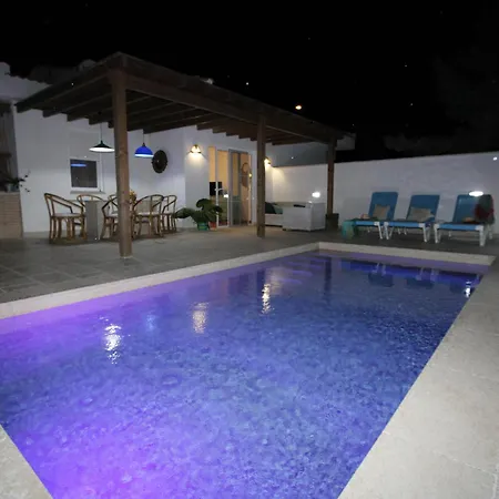 Holiday home Casa Cerca De La Playa, Climatizacion Opcional, Wifi Gratis - Es-184-2 Riumar